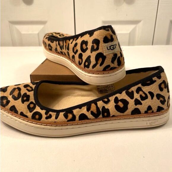 Shoes - Women's UGG Leopard Slip-On Calf Hair Comfort Loafer Flats Size 8